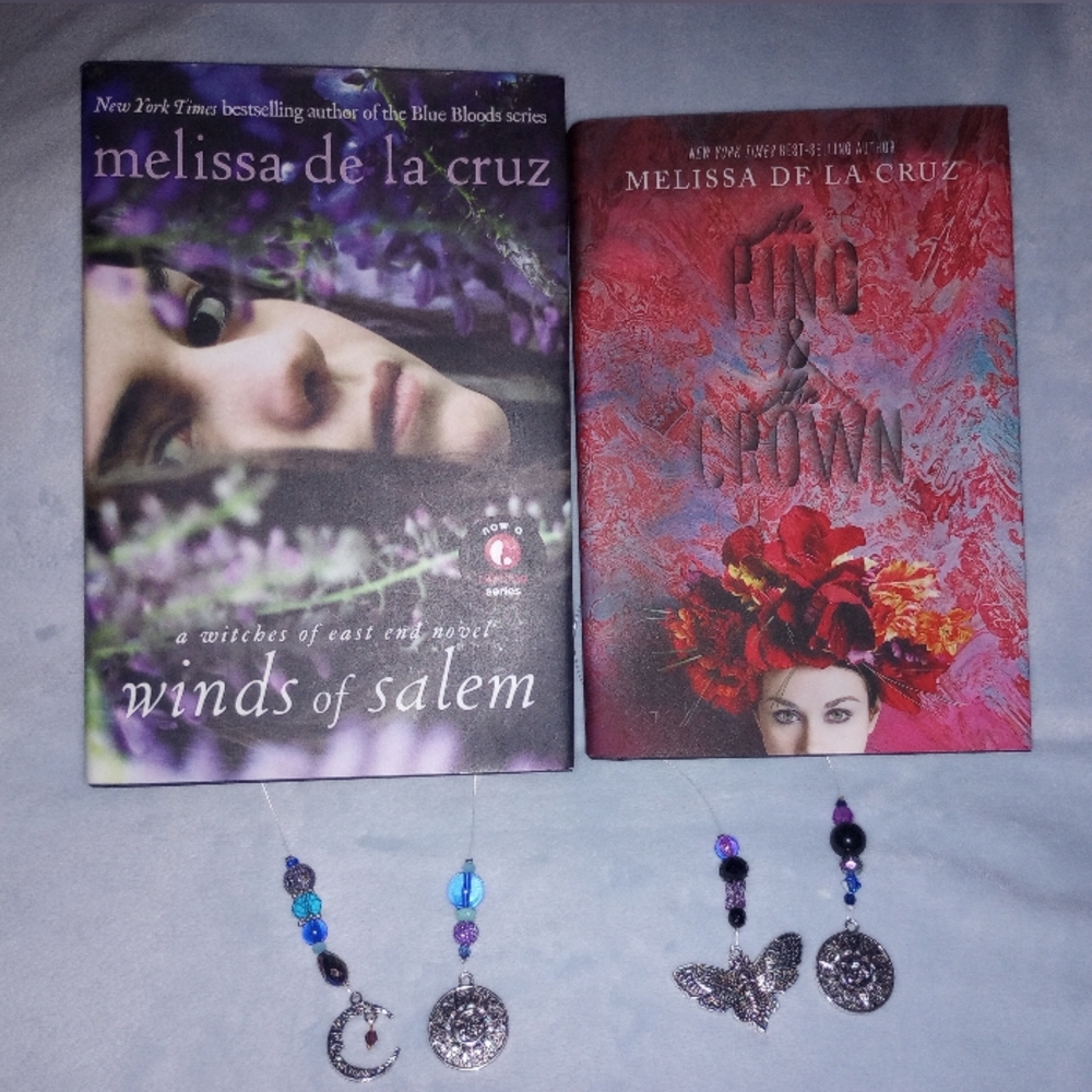 2 Books by Melissa De La Cruz Witches of East End King & Crown Beaded Bookmarker